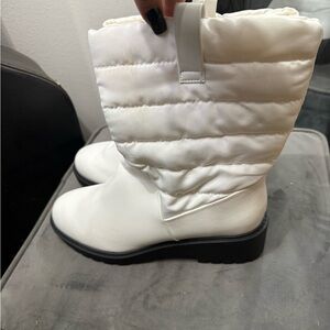 Women's White Winter Boots